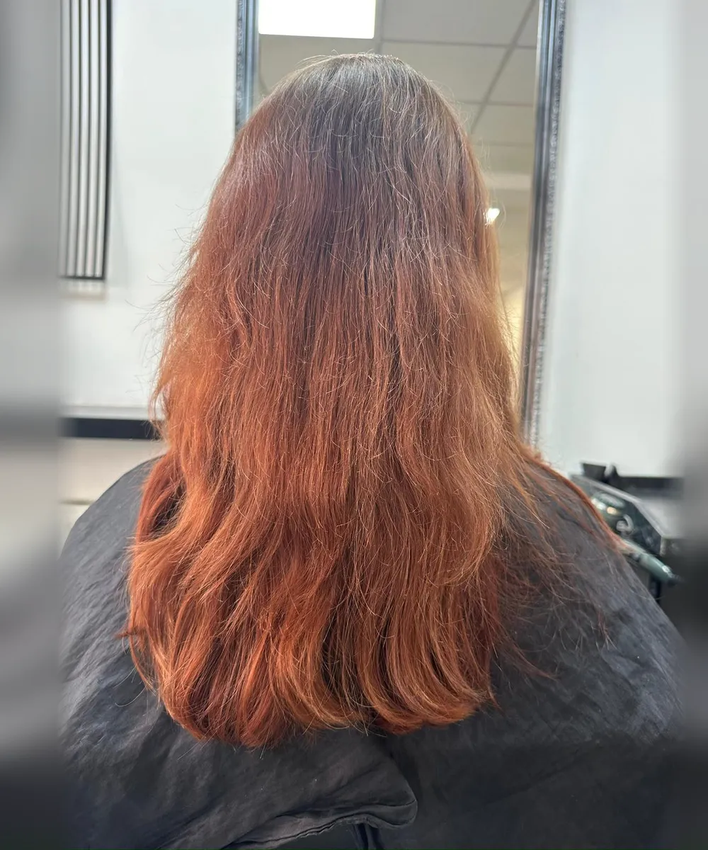 Z červenej na blond, stav pred návštevou